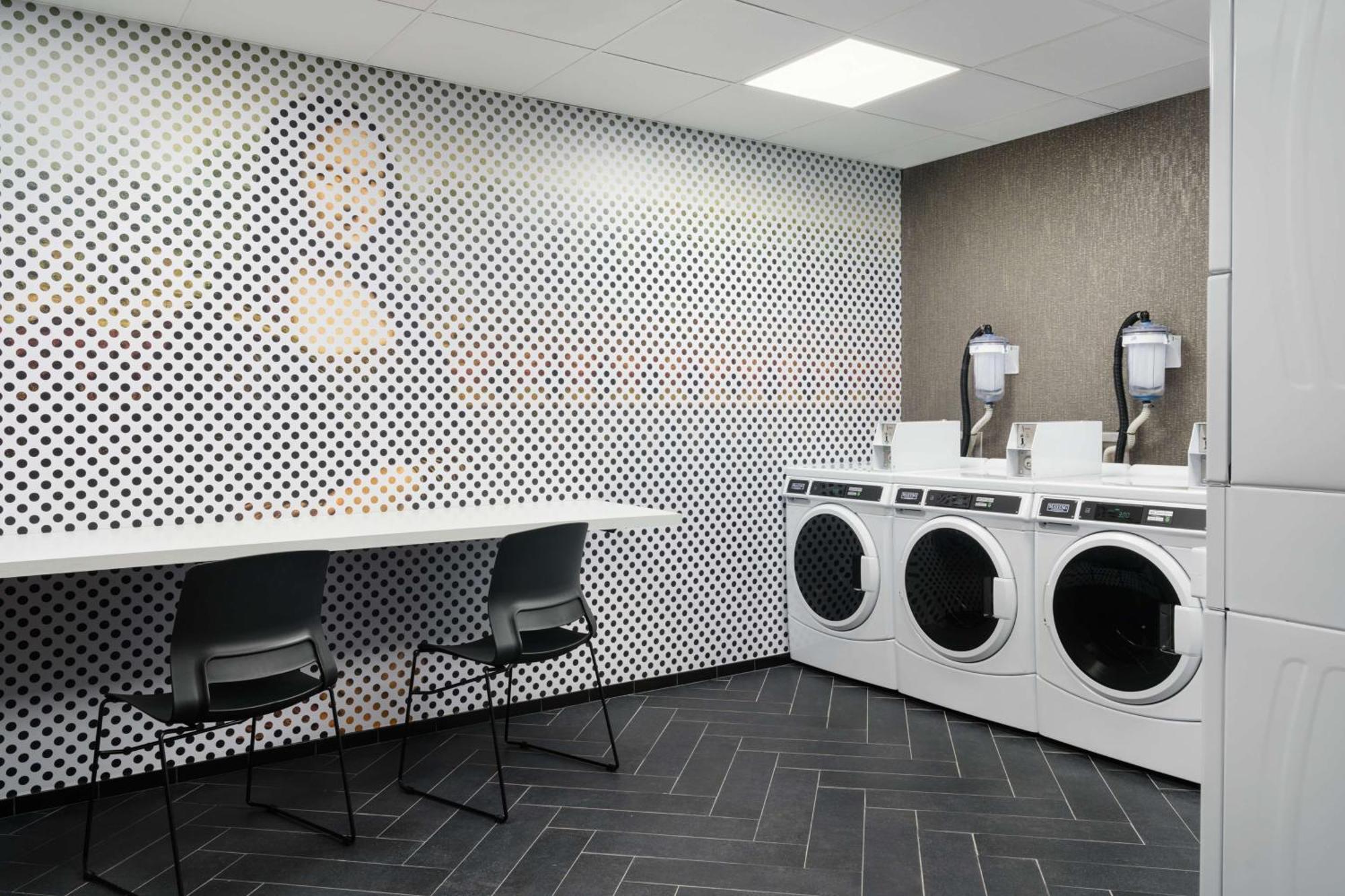 Homewood Suites By Hilton Raleigh Downtown ภายนอก รูปภาพ